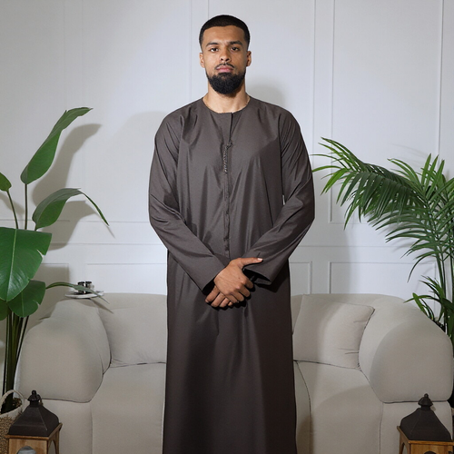 Classic Emirati Long Thobe Robe